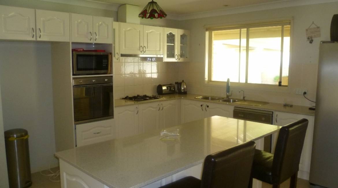 16 Nancy Close, CAMERON PARK, NSW 2285 Australia