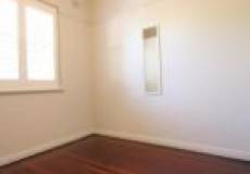 2/42 Coolamin Road, WARATAH, NSW 2298 Australia