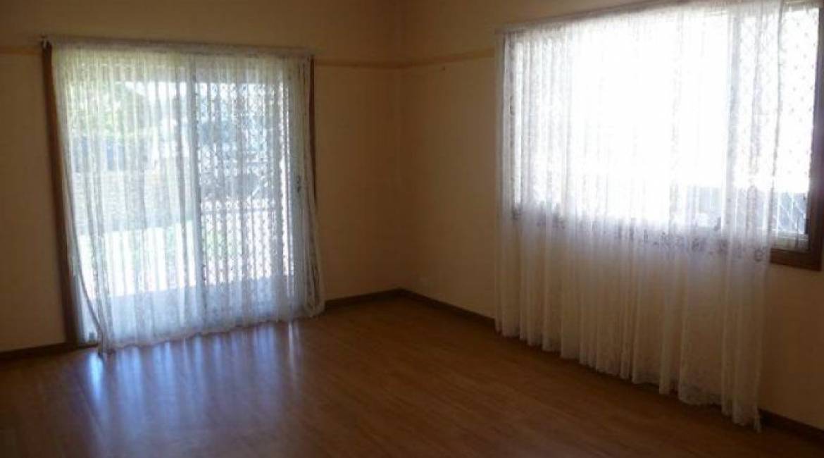 10 Villa Road, WARATAH WEST, NSW 2298 Australia