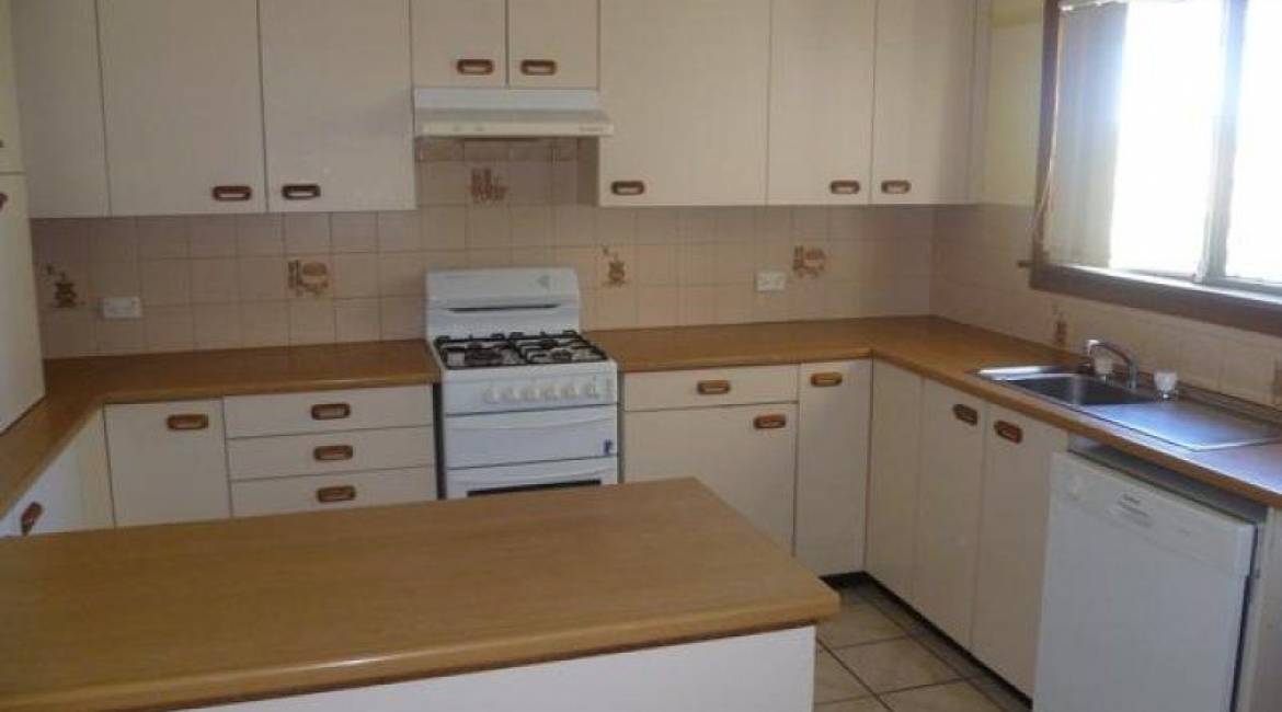 10 Villa Road, WARATAH WEST, NSW 2298 Australia