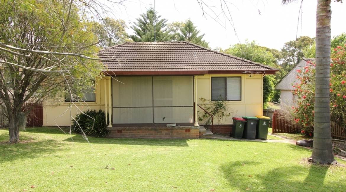 11 Landa Parade, WARATAH WEST, NSW 2298 Australia