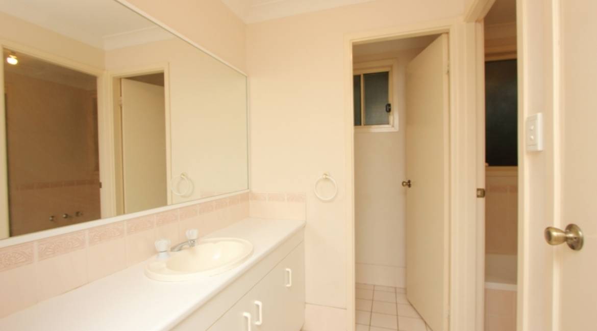 21 Tenille Close, CAMERON PARK, NSW 2285 Australia