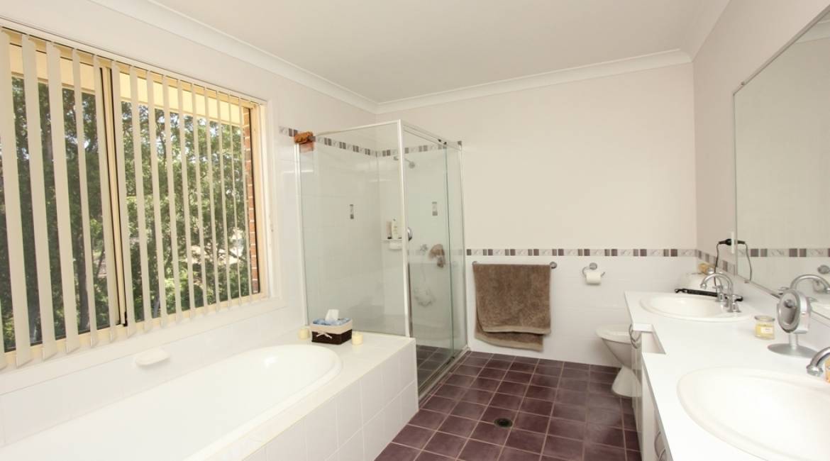 14 Styles Close, FLETCHER, NSW 2287 Australia