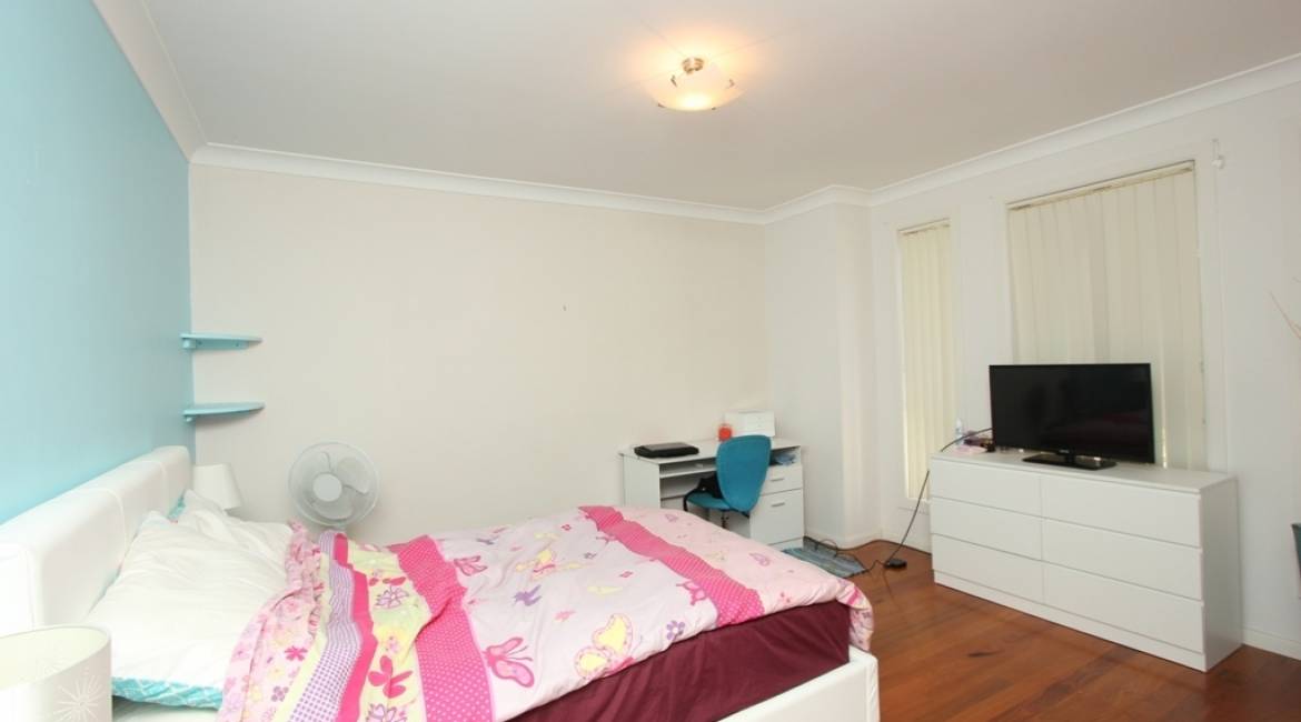 14 Styles Close, FLETCHER, NSW 2287 Australia