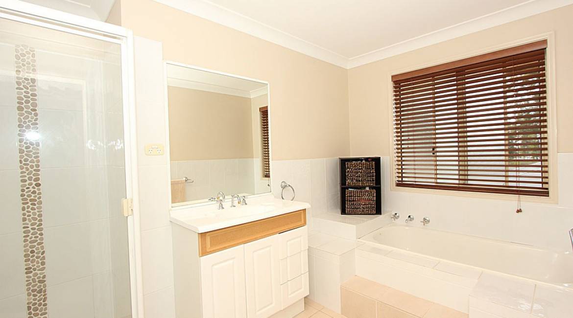 13 Styles Close, FLETCHER, NSW 2287 Australia