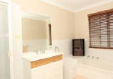 13 Styles Close, FLETCHER, NSW 2287 Australia