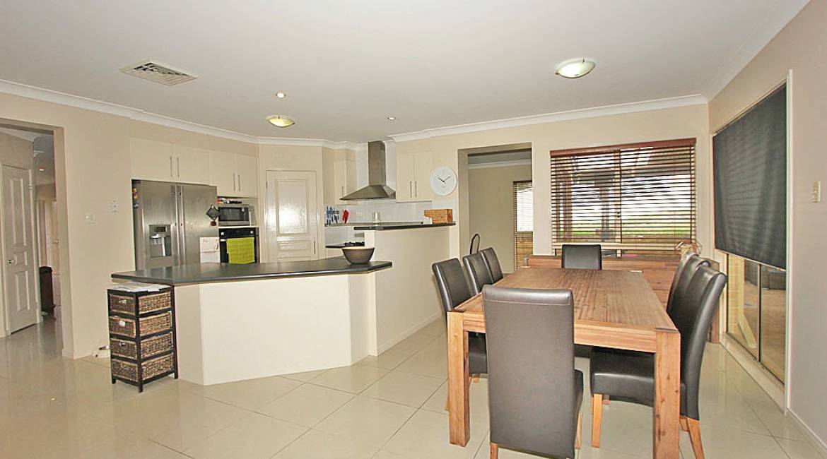 13 Styles Close, FLETCHER, NSW 2287 Australia