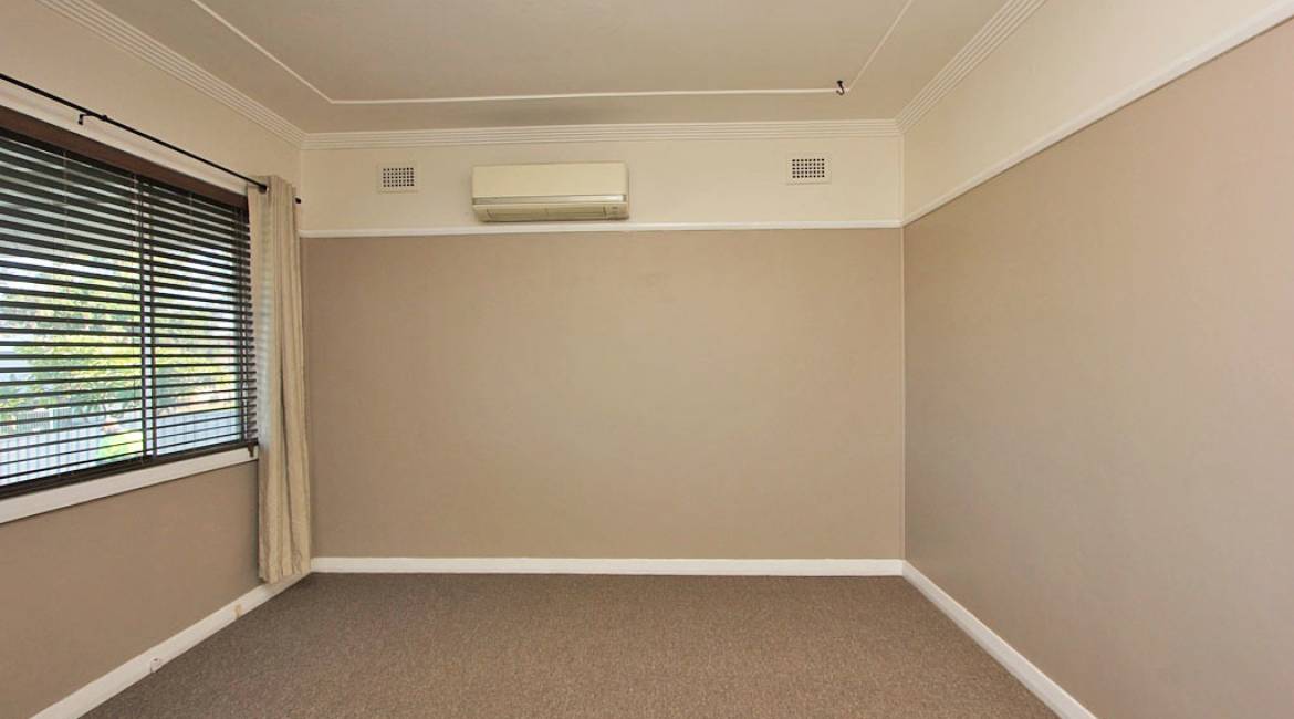 8 Miller Street, MAYFIELD WEST, NSW 2304 Australia