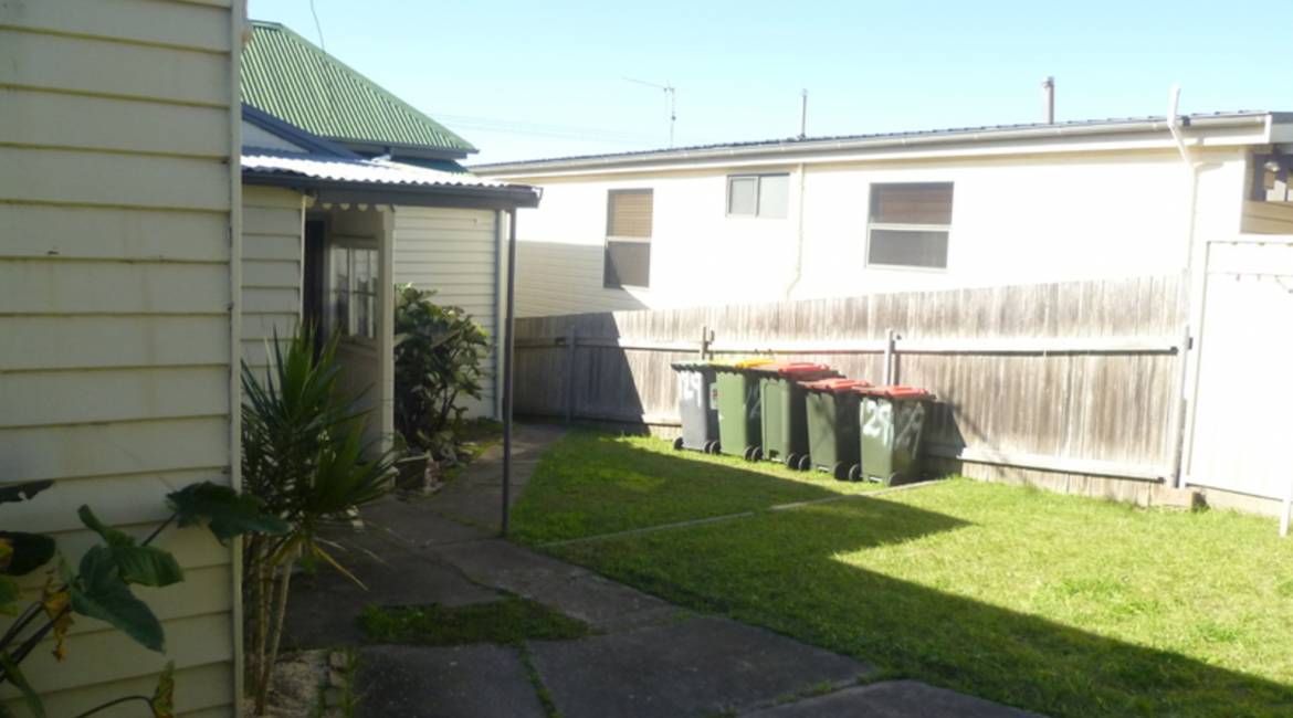 2/129 Young Road, LAMBTON, NSW 2299 Australia