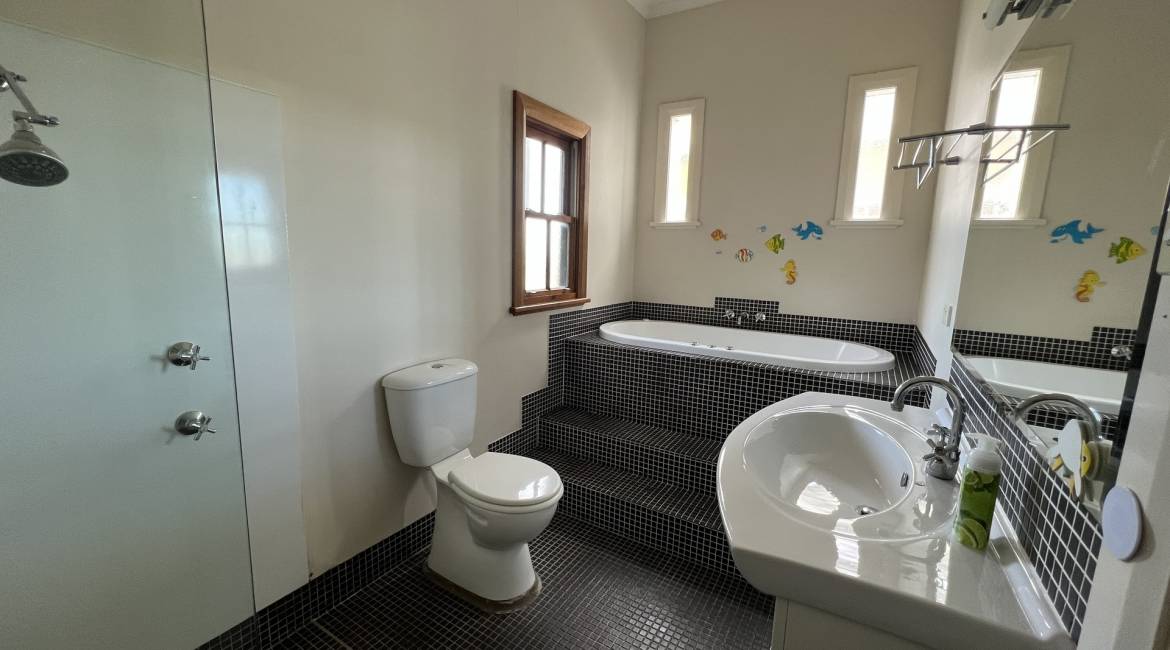 5 Cross Street, MAYFIELD, NSW 2304 Australia