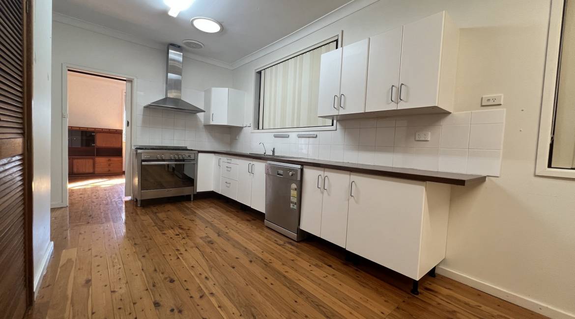 10 Irrawang Street, RAYMOND TERRACE, NSW 2324 Australia