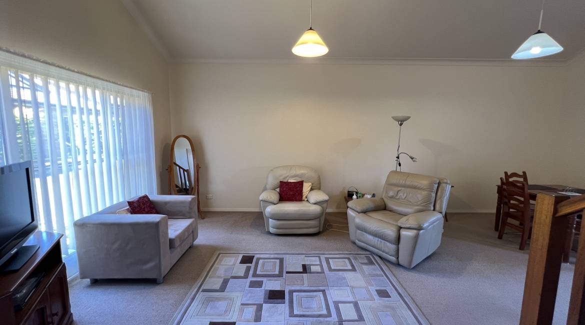 2/15 Floribunda Close, WARABROOK, NSW 2304 Australia