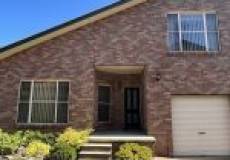 2/15 Floribunda Close, WARABROOK, NSW 2304 Australia