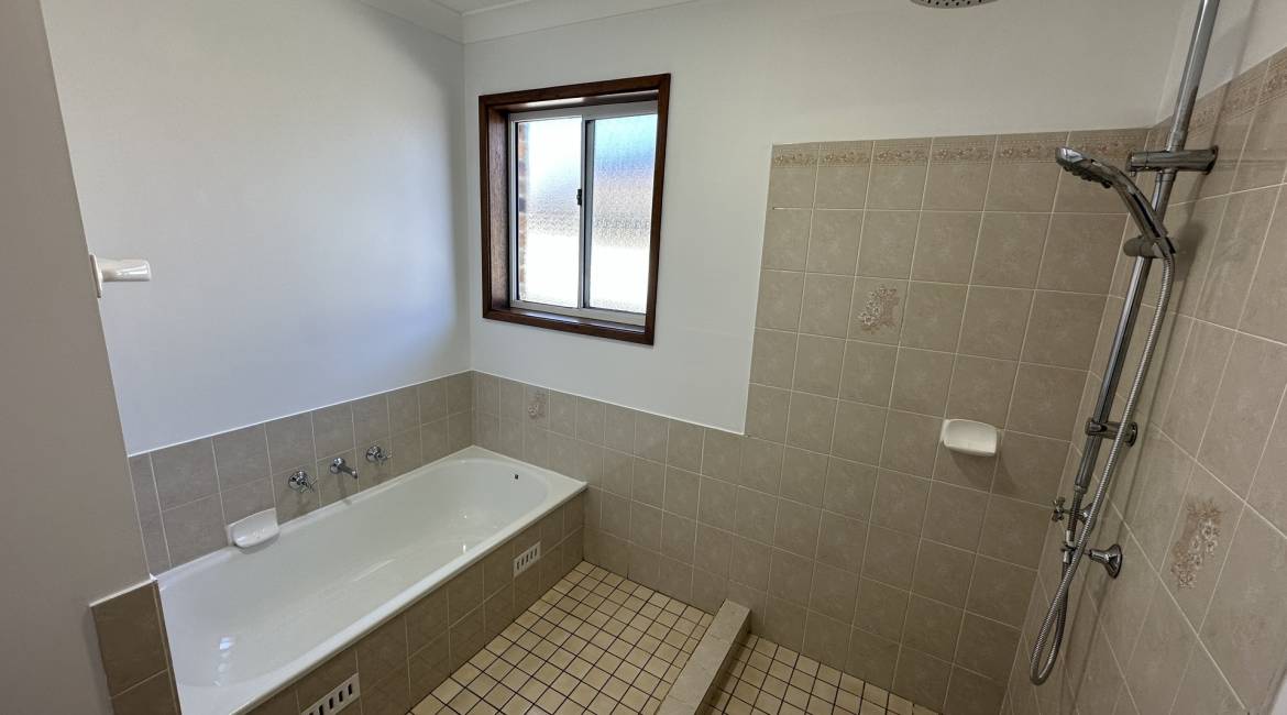 11 Bakeri Circuit, WARABROOK, NSW 2304 Australia