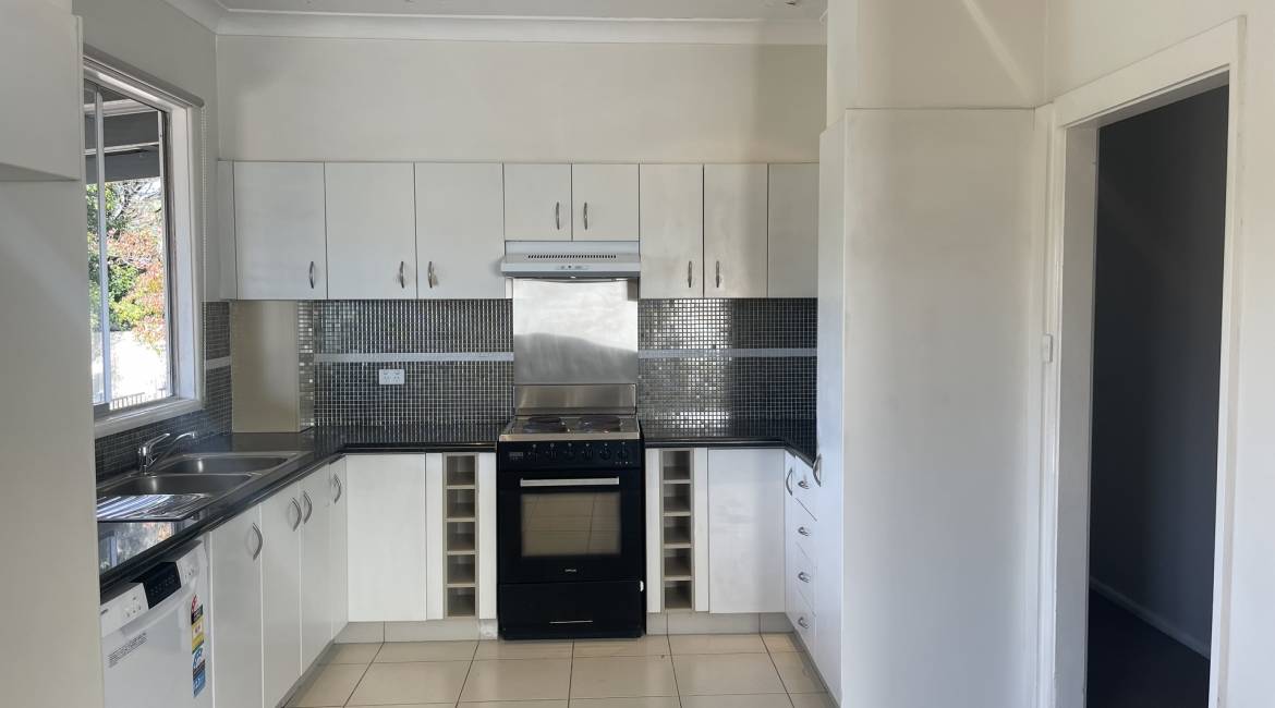 18 Croudace Street, EDGEWORTH, NSW 2285 Australia