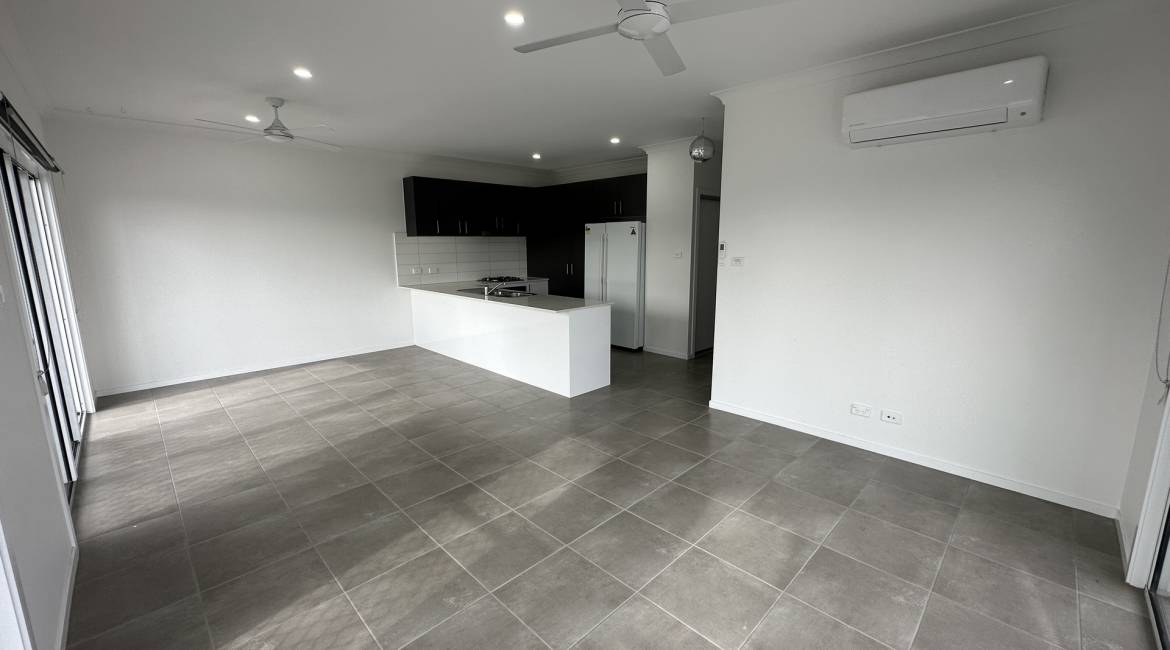 2/1 Viola Way, WARABROOK, NSW 2304 Australia