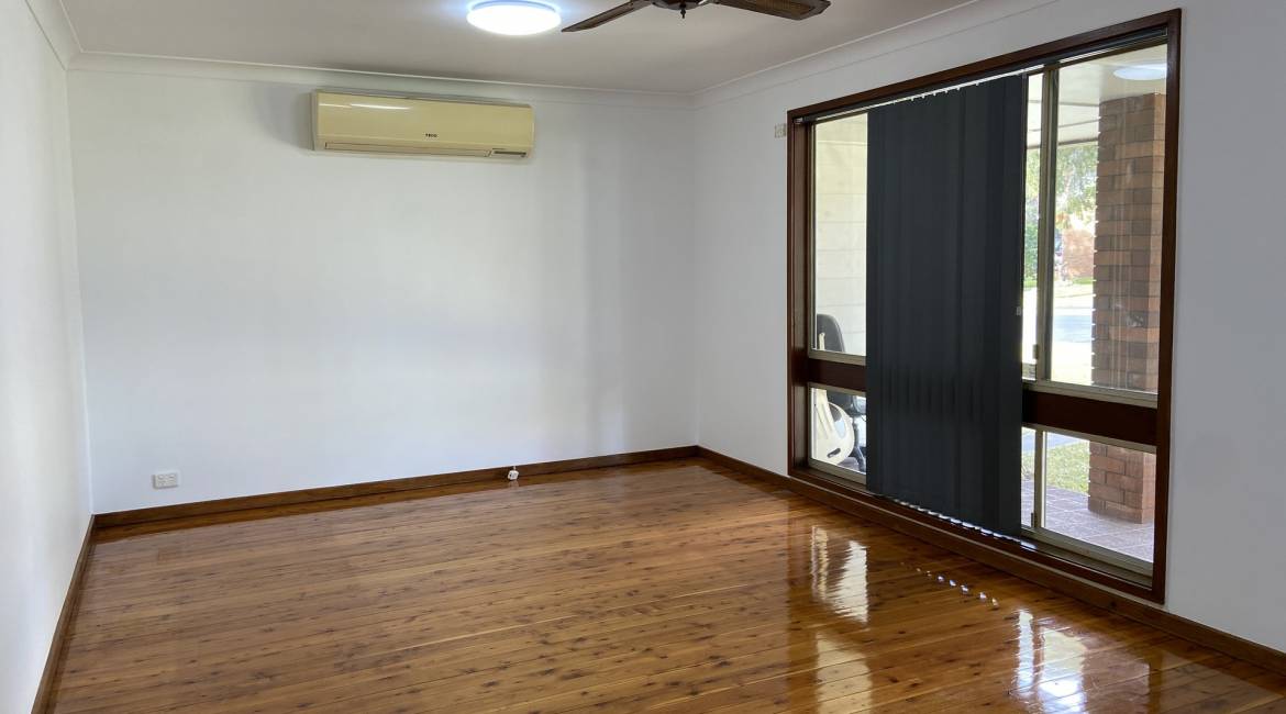 112 MCNAUGHTON AVENUE, MARYLAND, NSW 2287 Australia