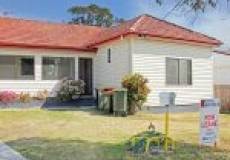 Room 3/33 Queen Street, Waratah West, NSW 2298 Australia