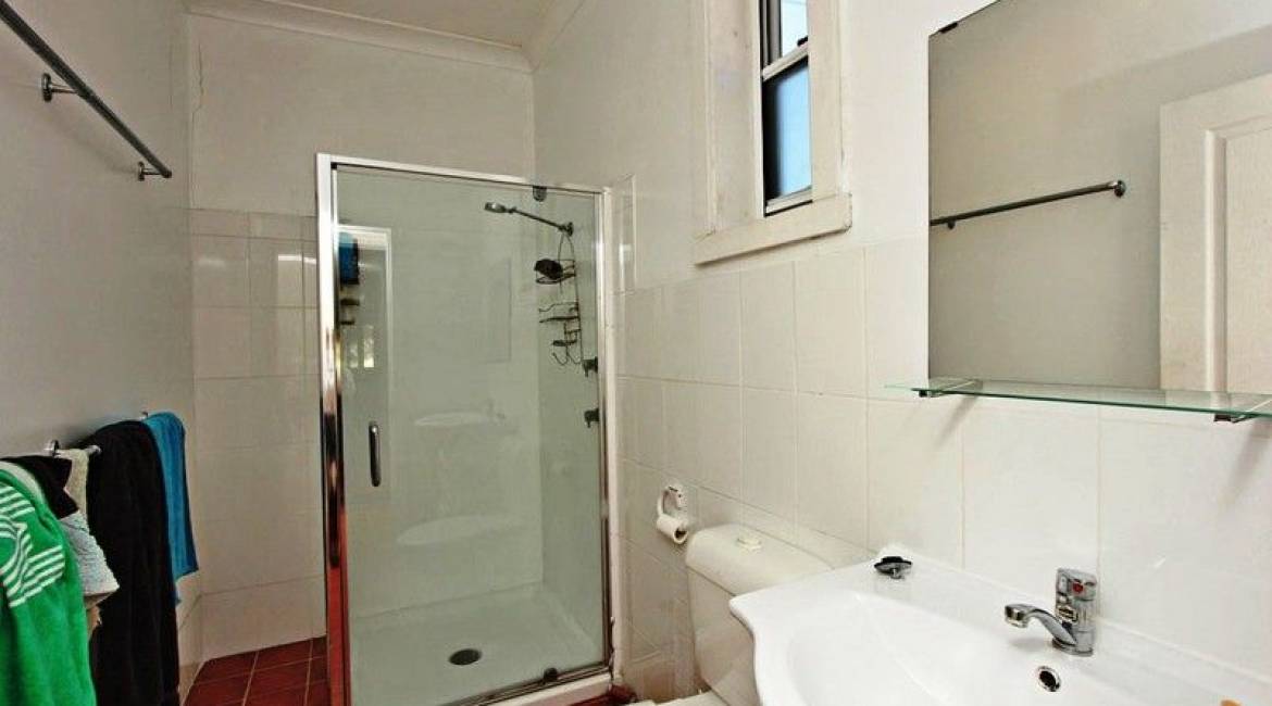 Room 3/33 Queen Street, Waratah West, NSW 2298 Australia