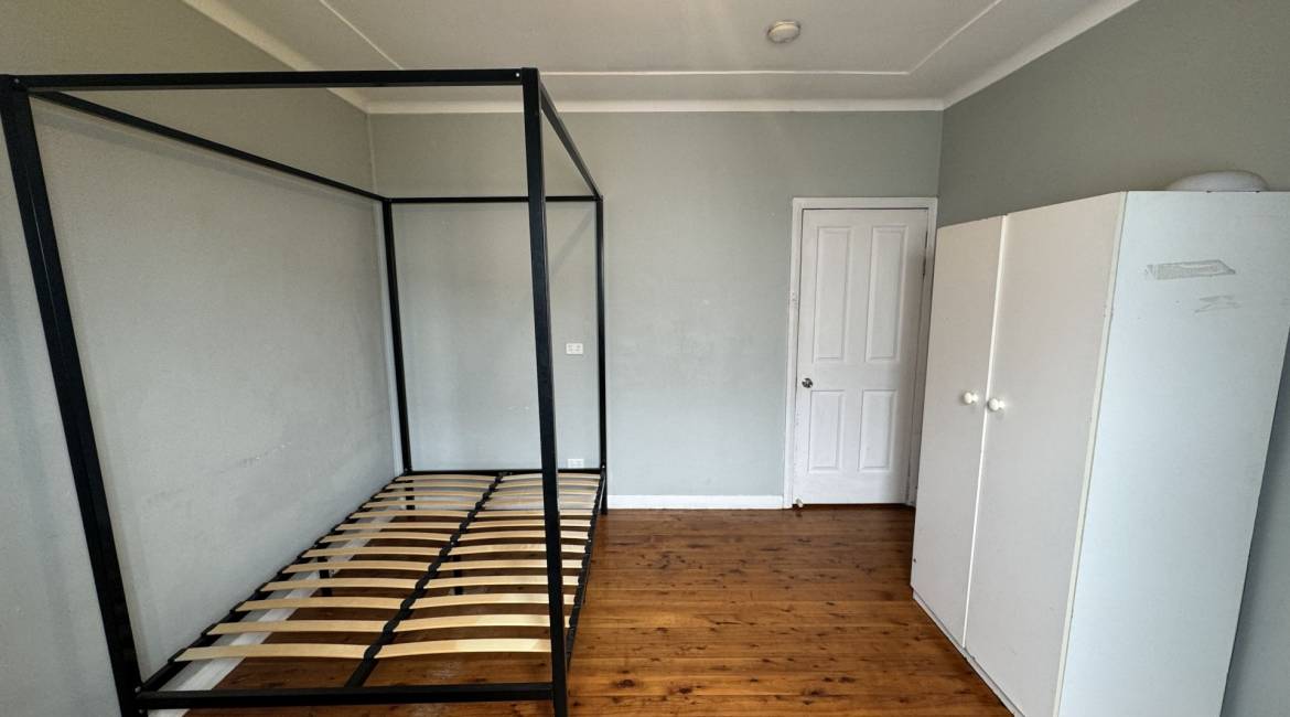 Room 3/33 Queen Street, Waratah West, NSW 2298 Australia