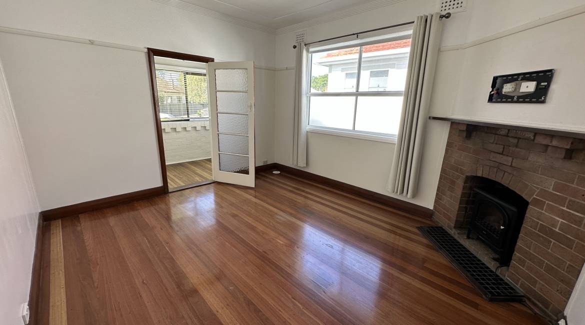 16 Collins Street, Georgetown, NSW 2298 Australia