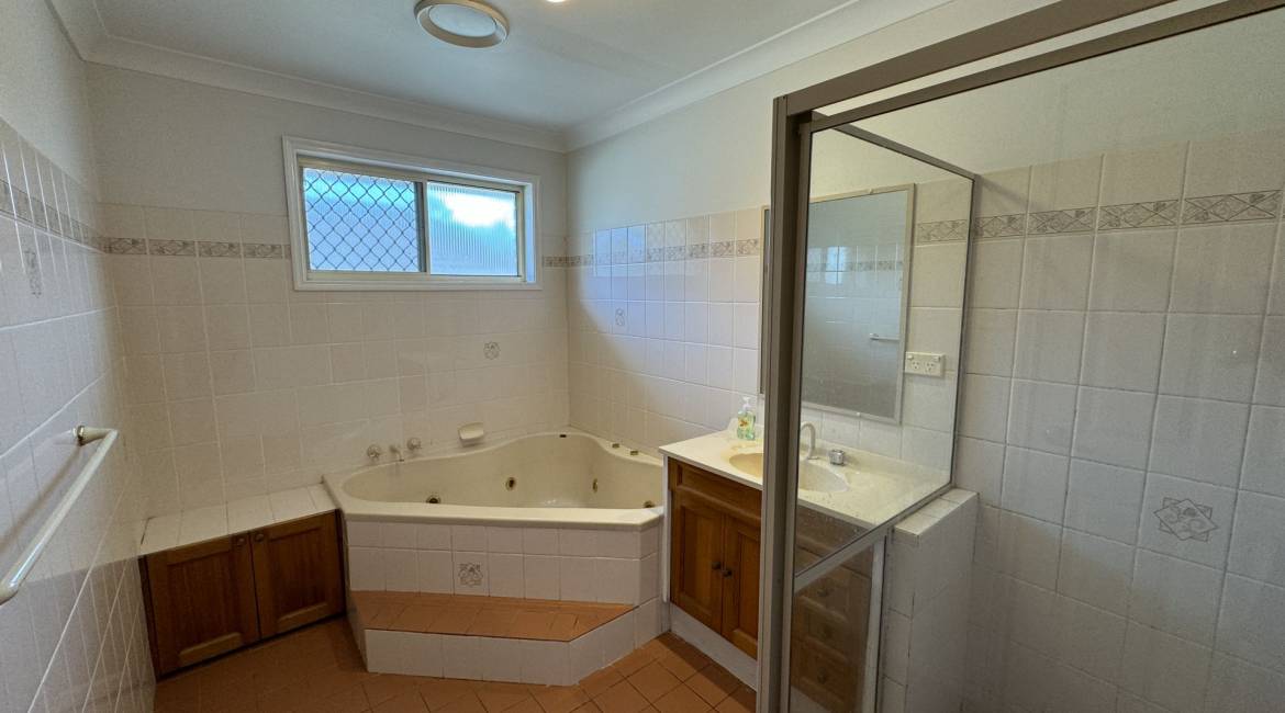 2 Mabellae Place, Warabrook, NSW 2304 Australia