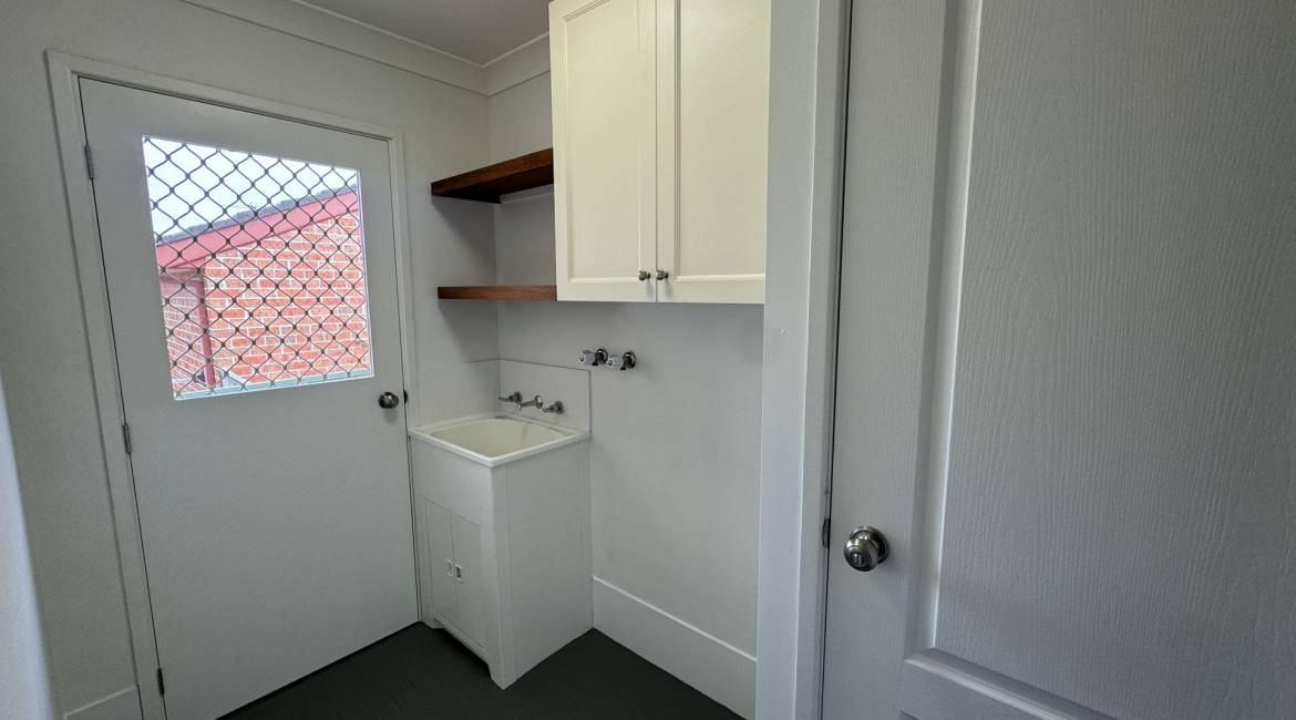 2/17 Bakeri Circuit, Warabrook, NSW 2304 Australia