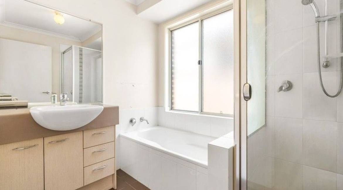 1B Waller Street, Shortland, NSW 2307 Australia