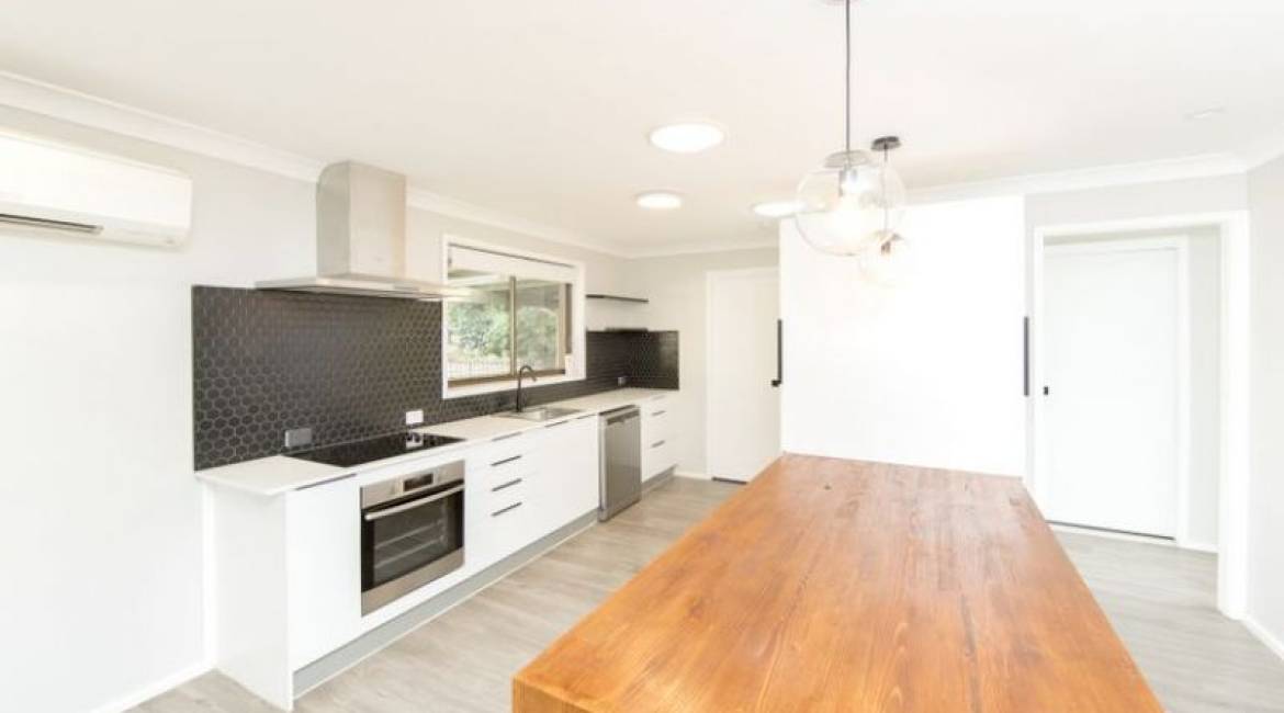 4 Taranaki Place, Macquarie Hills, NSW 2285 Australia