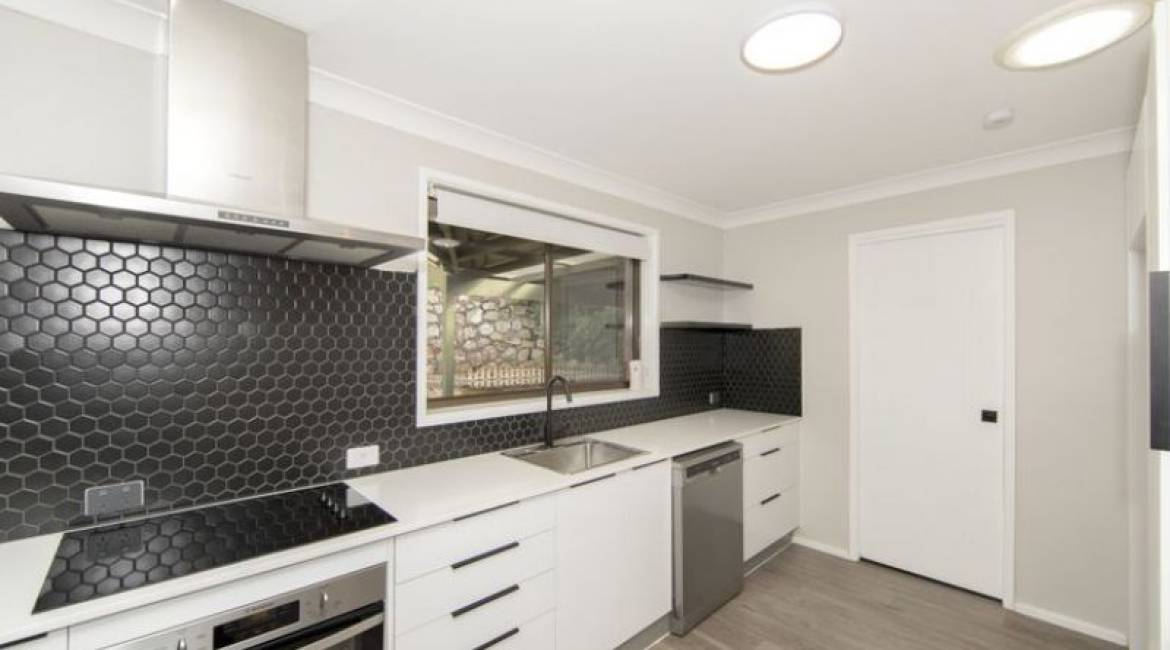 4 Taranaki Place, Macquarie Hills, NSW 2285 Australia