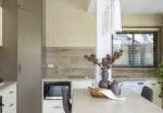 17 Carandotta Street, Mayfield West, NSW 2304 Australia