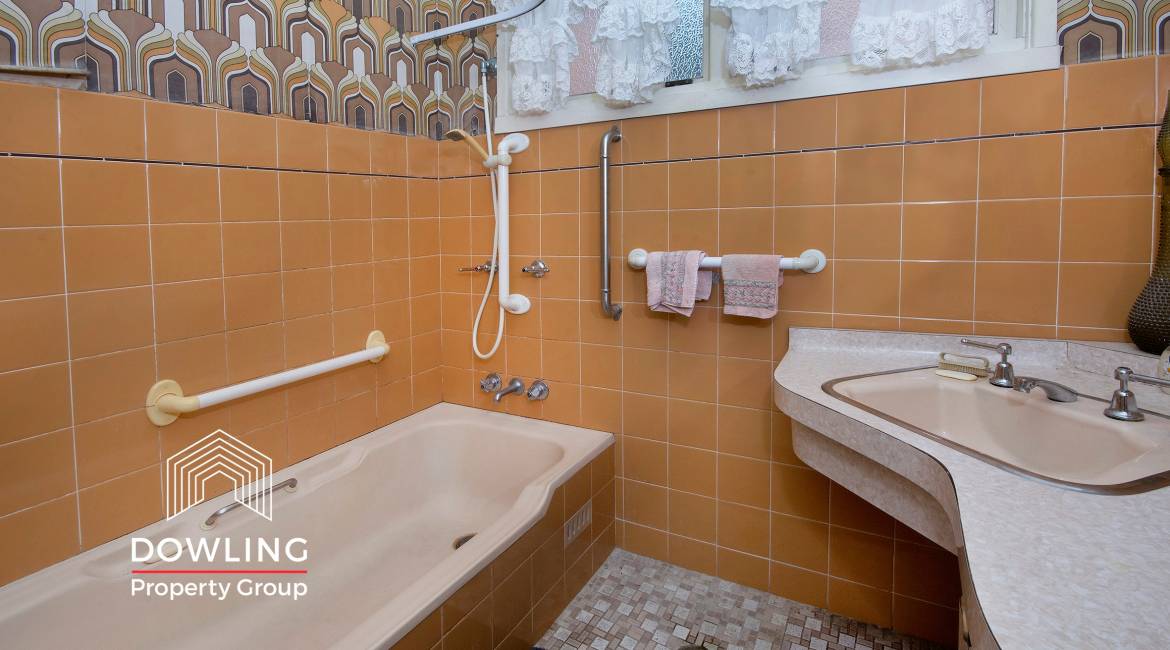 49 Hebburn Street, Hamilton East, NSW 2303 AUSTRALIA