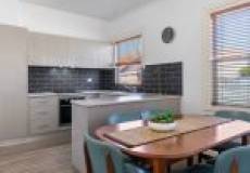 16 Kahibah Road, Waratah, NSW 2298 AU