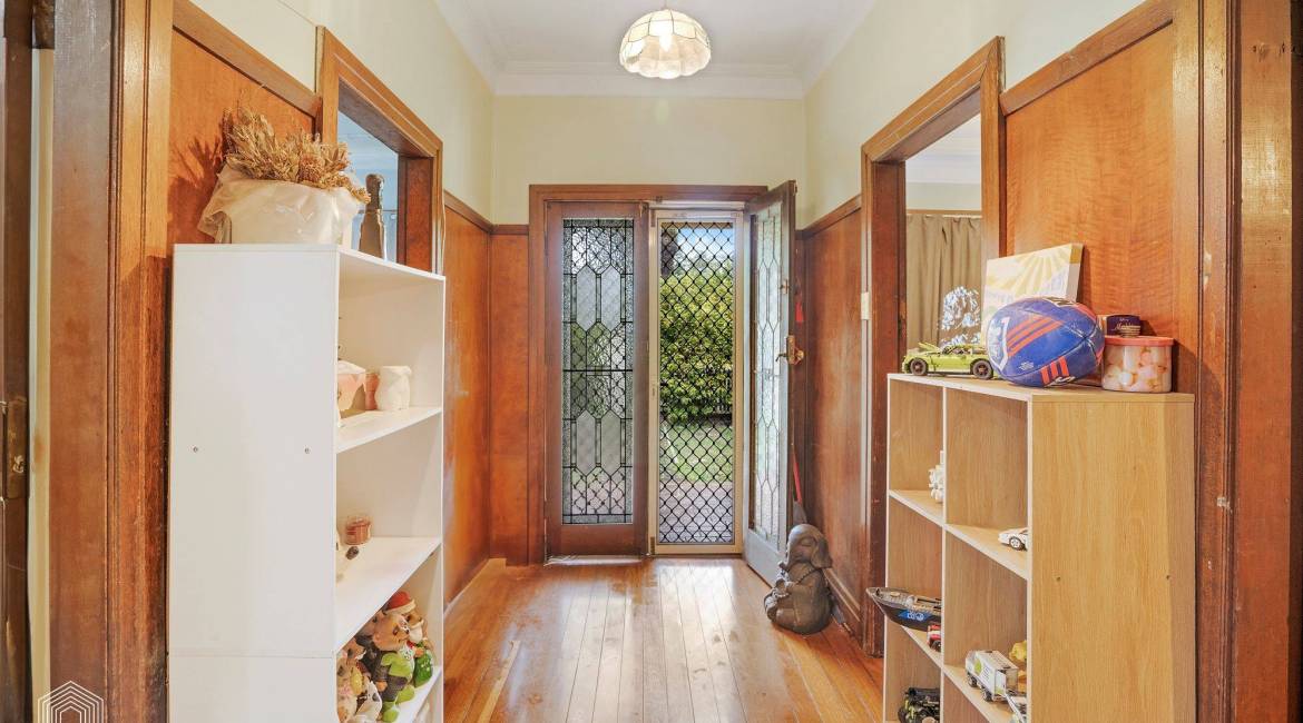 9 Station Street, Waratah, NSW 2298 AUSTRALIA