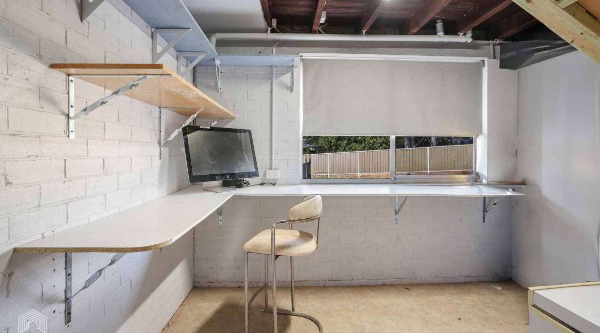 1 Clarence Street, Tenambit, NSW 2323 AUSTRALIA