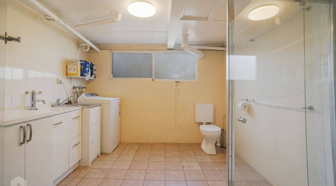 1 Clarence Street, Tenambit, NSW 2323 AUSTRALIA