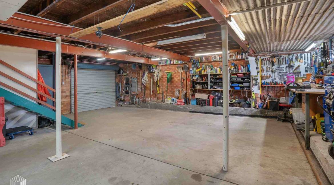 1 Clarence Street, Tenambit, NSW 2323 AUSTRALIA