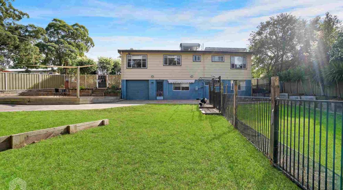 1 Clarence Street, Tenambit, NSW 2323 AUSTRALIA