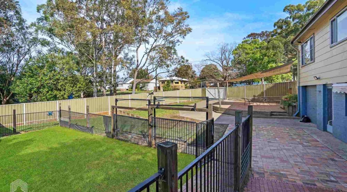 1 Clarence Street, Tenambit, NSW 2323 AUSTRALIA