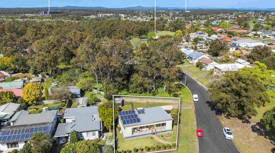 1 Clarence Street, Tenambit, NSW 2323 AUSTRALIA