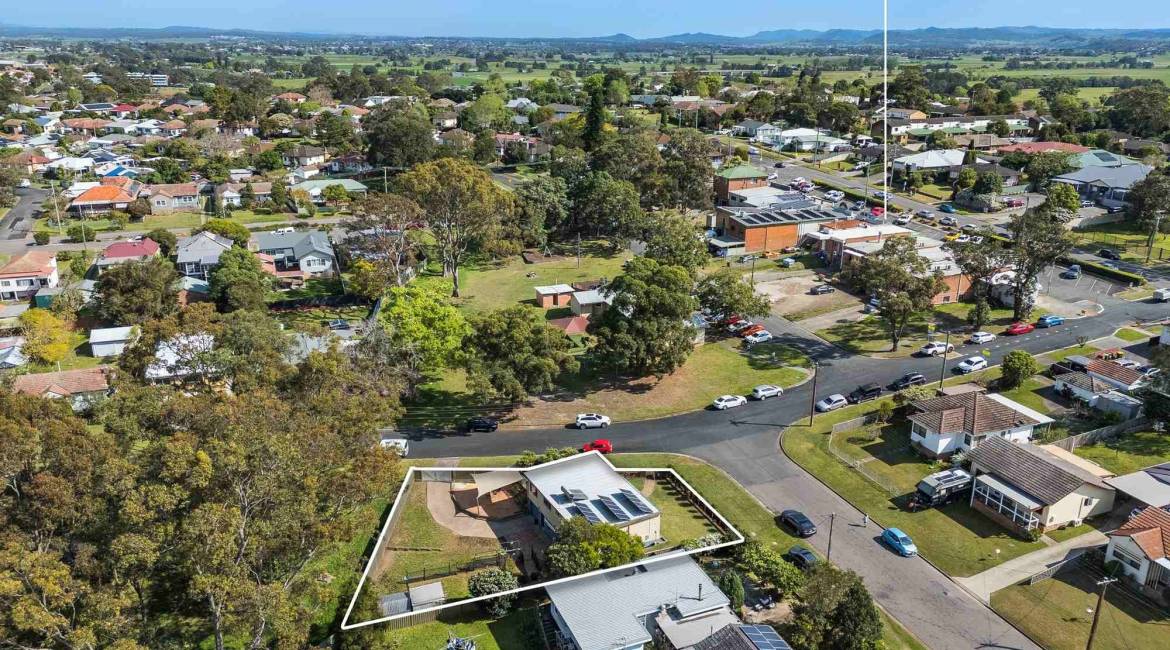 1 Clarence Street, Tenambit, NSW 2323 AUSTRALIA