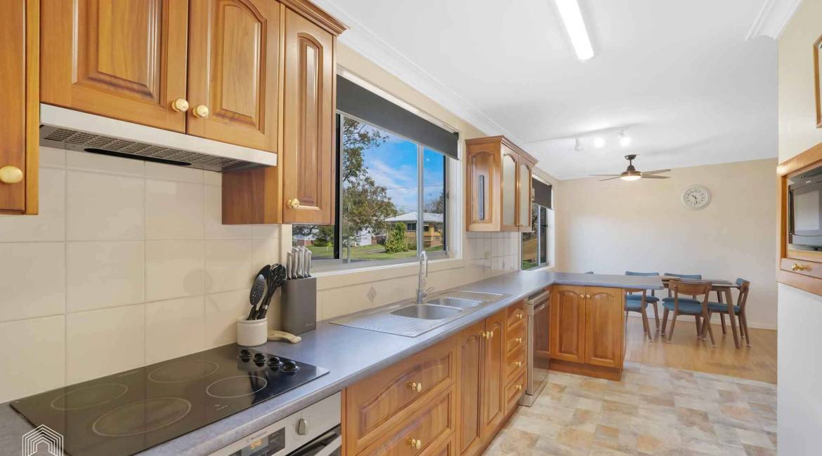 1 Clarence Street, Tenambit, NSW 2323 AUSTRALIA