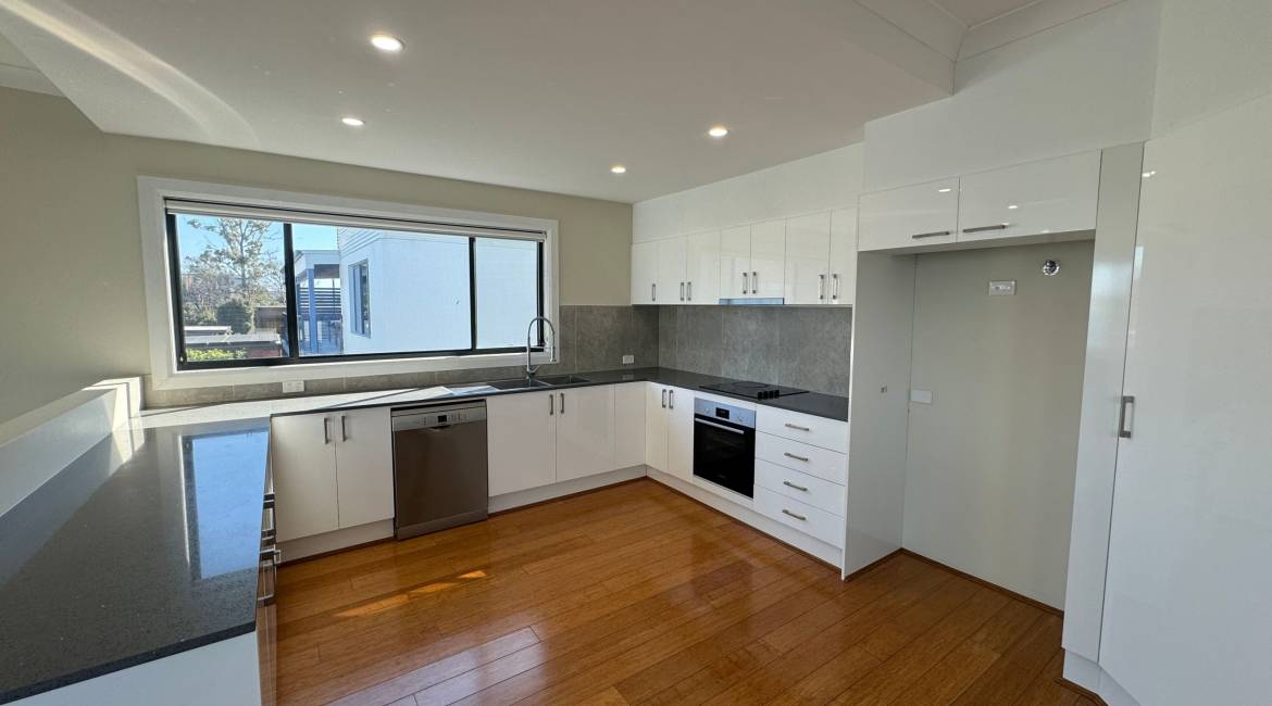 346 The Esplanade, Speers Point, NSW 2284 Australia