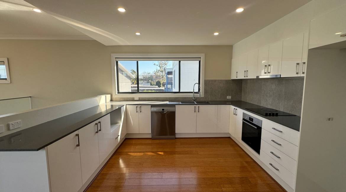 346 The Esplanade, Speers Point, NSW 2284 Australia