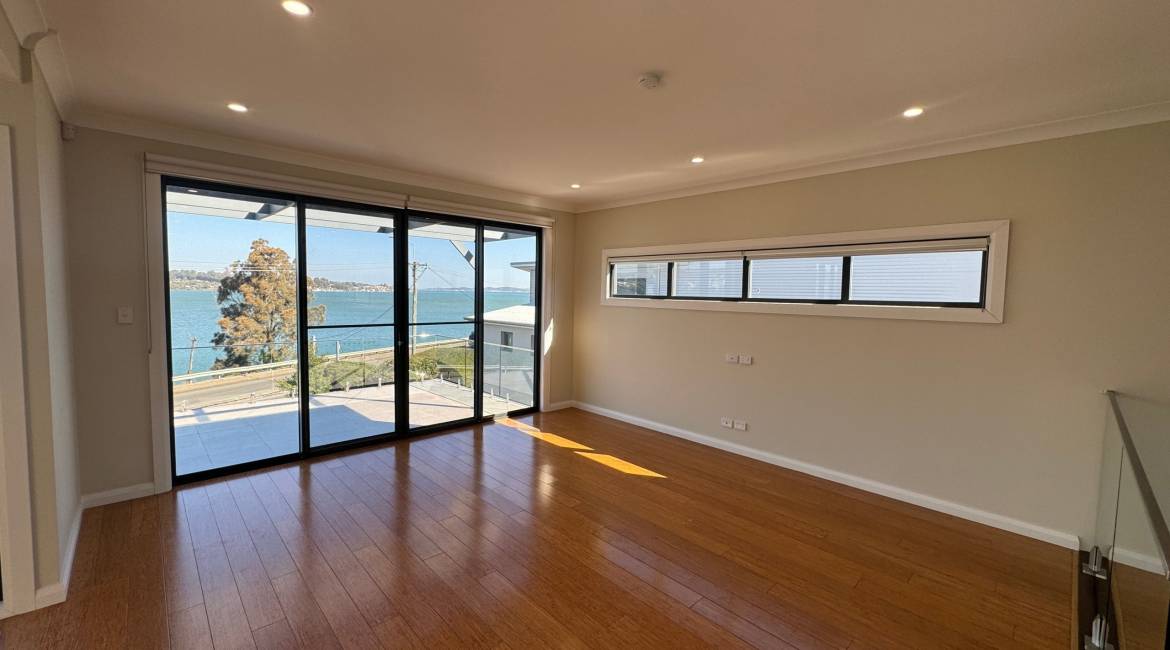 346 The Esplanade, Speers Point, NSW 2284 Australia