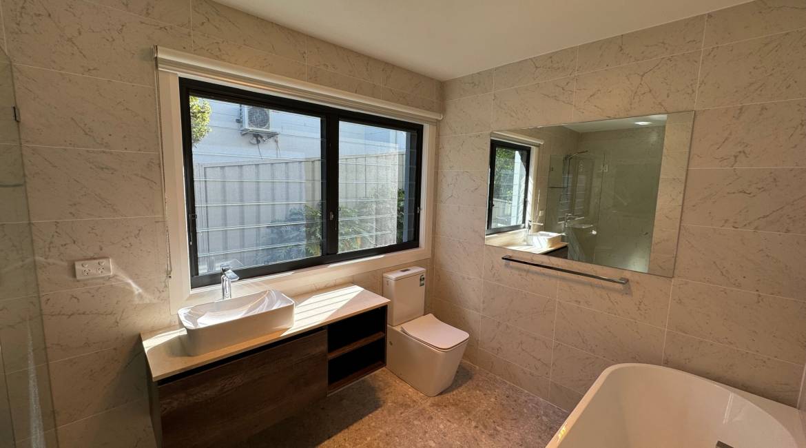 346 The Esplanade, Speers Point, NSW 2284 Australia