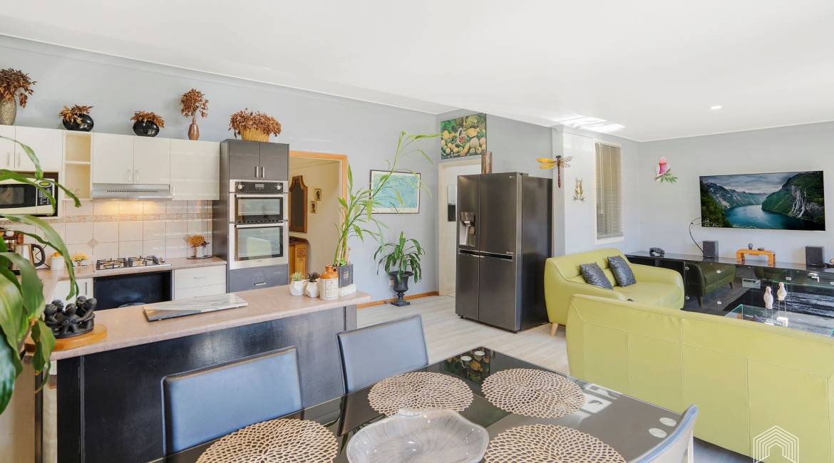 11 Station Street, Waratah, NSW 2298 AUSTRALIA