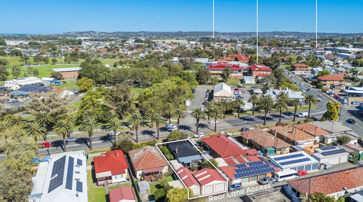 11 Station Street, Waratah, NSW 2298 AUSTRALIA