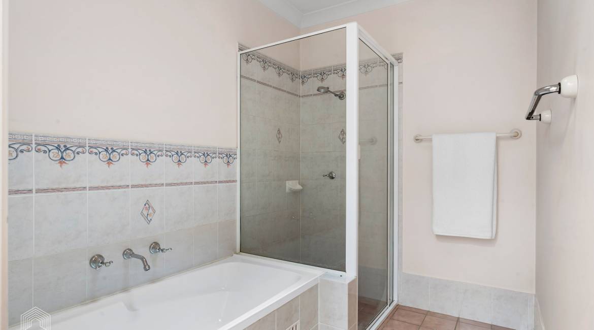 77A Decora Crescent, Warabrook, NSW 2304 AU