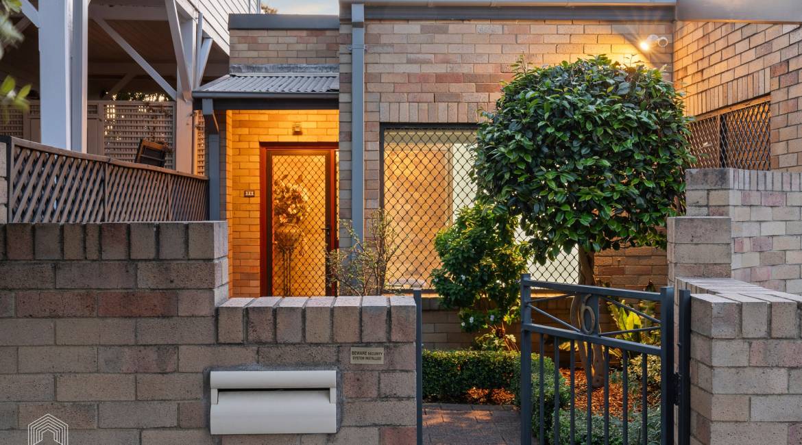 6 Lawson Street, Hamilton, NSW 2303 AUSTRALIA